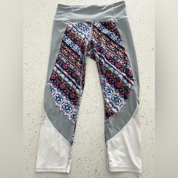 ATHLETA Powervita Crop Leggings Multi-Color Print NOMAD SALUTATION MESH Women S - Picture 2 of 9
